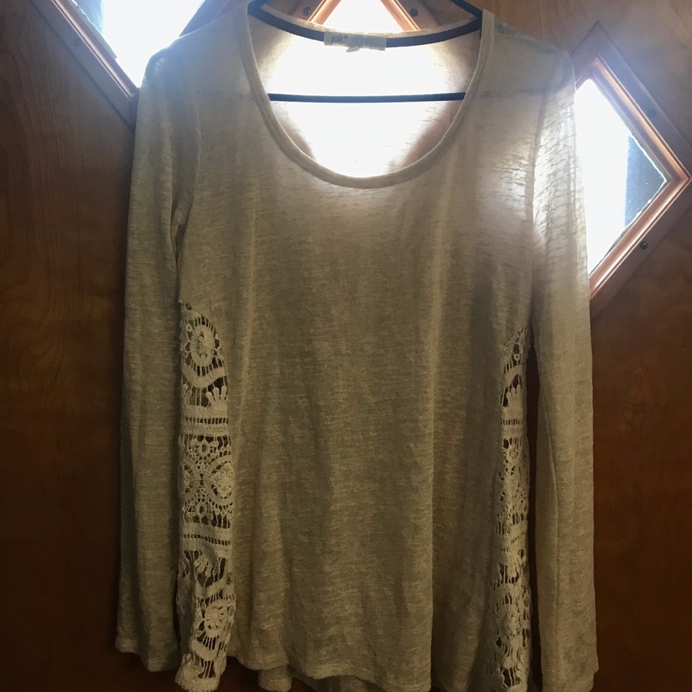 Sheer long sleeve top by Jolt. Size L